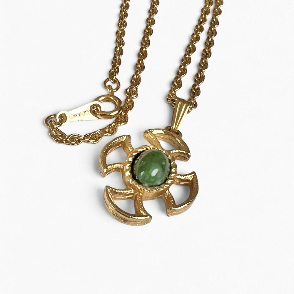 Vintage Avon Baroness Pendant Necklace Green Cabochon Gold Tone 70s Glam Signed